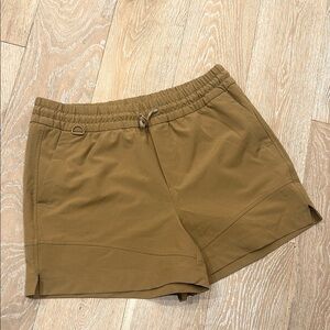 Old Navy Women's Tan Shorts